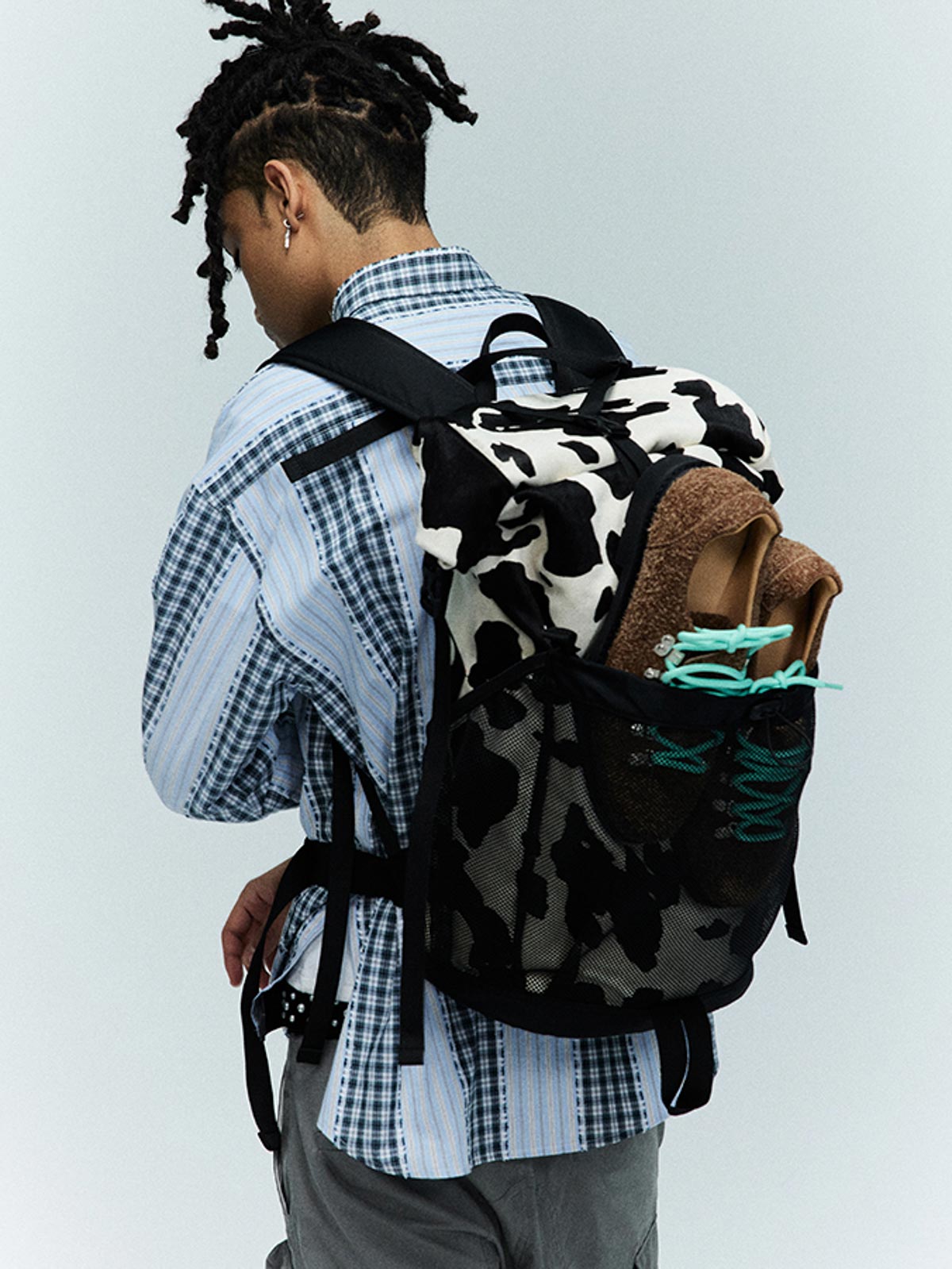 詳細画像:カウパターンポニーヘア素材のディテール