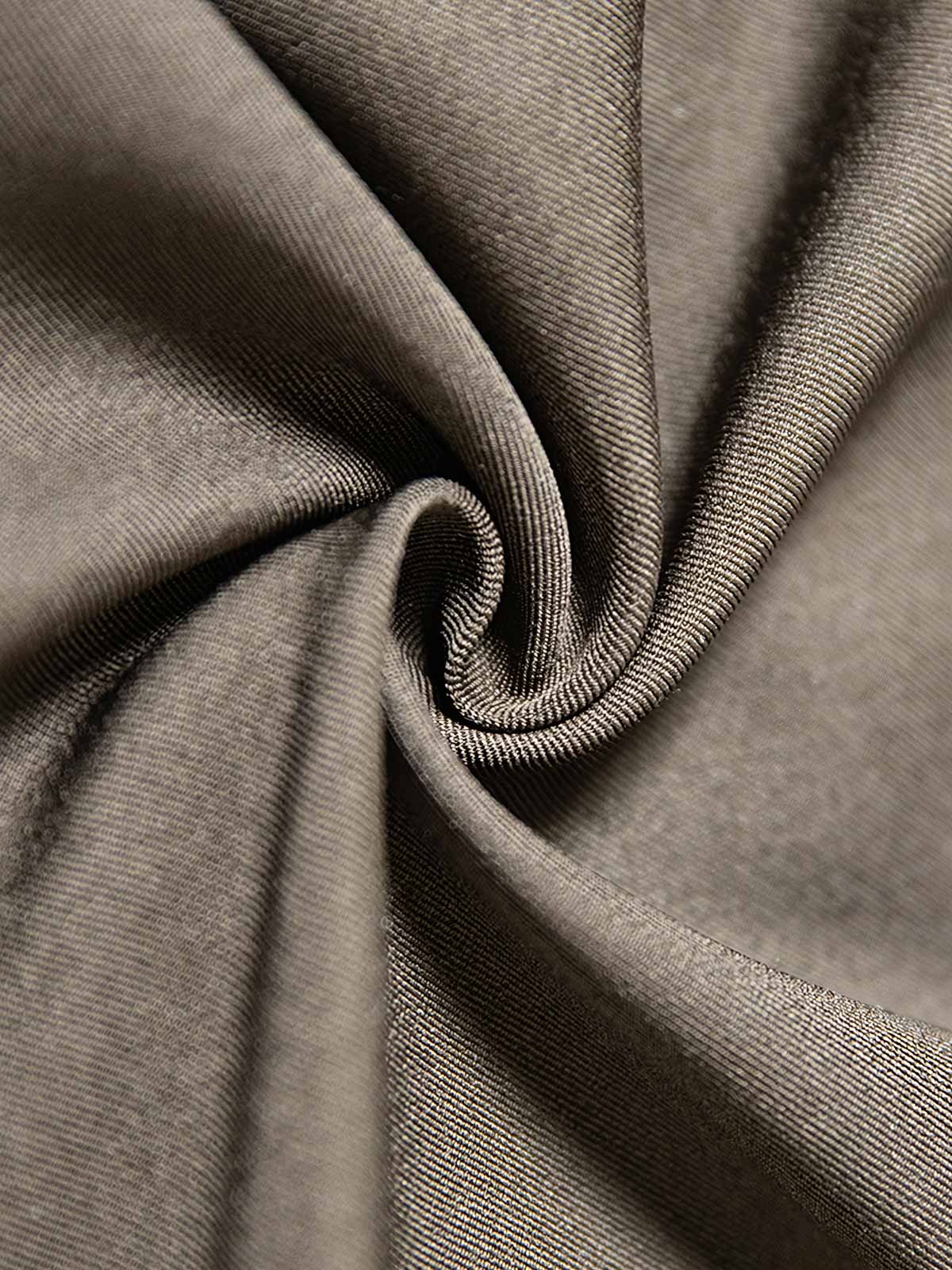 詳細画像:五分丈パンツのタクティカルバックルとブラスバックルのディテール図