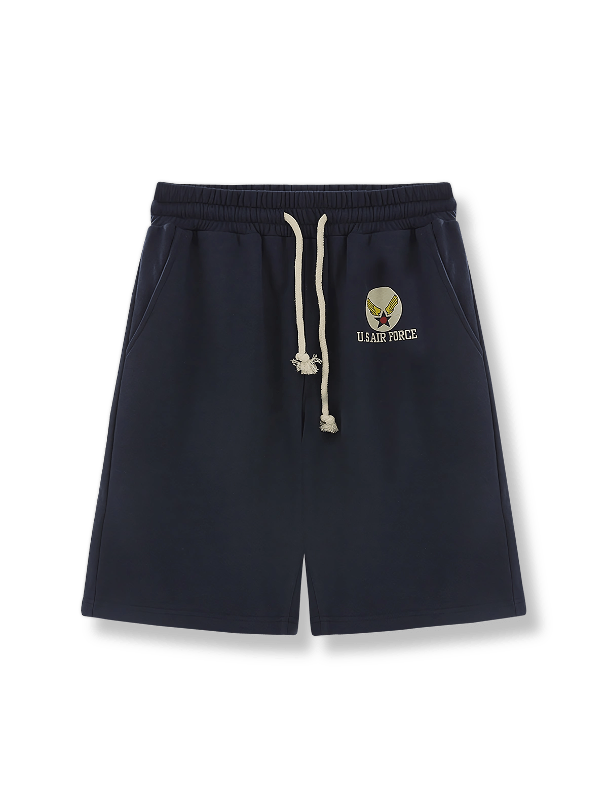 複数のカラーで展示されるレトロカジュアルエアフォースショートパンツ、カジュアルなスウェットシャツ素材