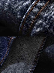 製品画像: ウェスタン風 パールスナップ ウォッシュドデニムシャツの正面画像。クラシックなデザインとヴィンテージ感が際立つデニムシャツ。
詳細画像: パールスナップとアーチ型ポケットのディテール特写。機能性とデザイン性が両立したディテール。