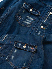 製品画像: ヴィンテージインディアンサンダーバード刺繍デニムジャケットの全体画像
詳細画像: インディアンサンダーバード刺繍ディテールとウォッシュ加工された立体的なカットの詳細画像