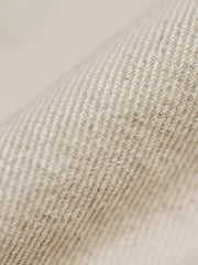 詳細画像:デニムジャケットのラグランスリーブとフラップポケットのディテール図