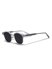 サングラスのノーズパッドとテンプルのディテール特写