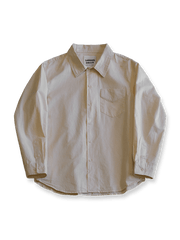 製品画像: 100%コットンのクラシックルーズフィット長袖シャツ、ホワイト、フロントビュー
詳細画像: クラシックルーズフィット長袖シャツの高品質な縫製と樹脂ボタンのディテール