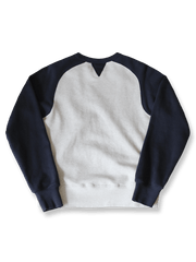 製品画像: アメカジヴィンテージパッチワークプルオーバースウェットの正面画像。ヴィンテージ感とパッチワークデザインが際立つ
詳細画像: パッチワークデザインのディテールが強調されたスウェットのクローズアップ画像