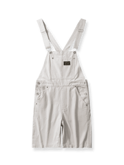 全体像を捉えたレトロなビーズキャンバス製サスペンダーショートパンツ