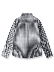 シャツの2つのポケットデザインとフィッシュアイボタンのディテールアカデミックスタイルのチェックシャツの全体展示