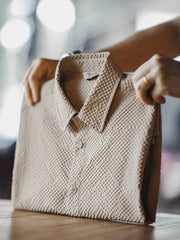 詳細画像:シャツの3D方格デザインディテール図