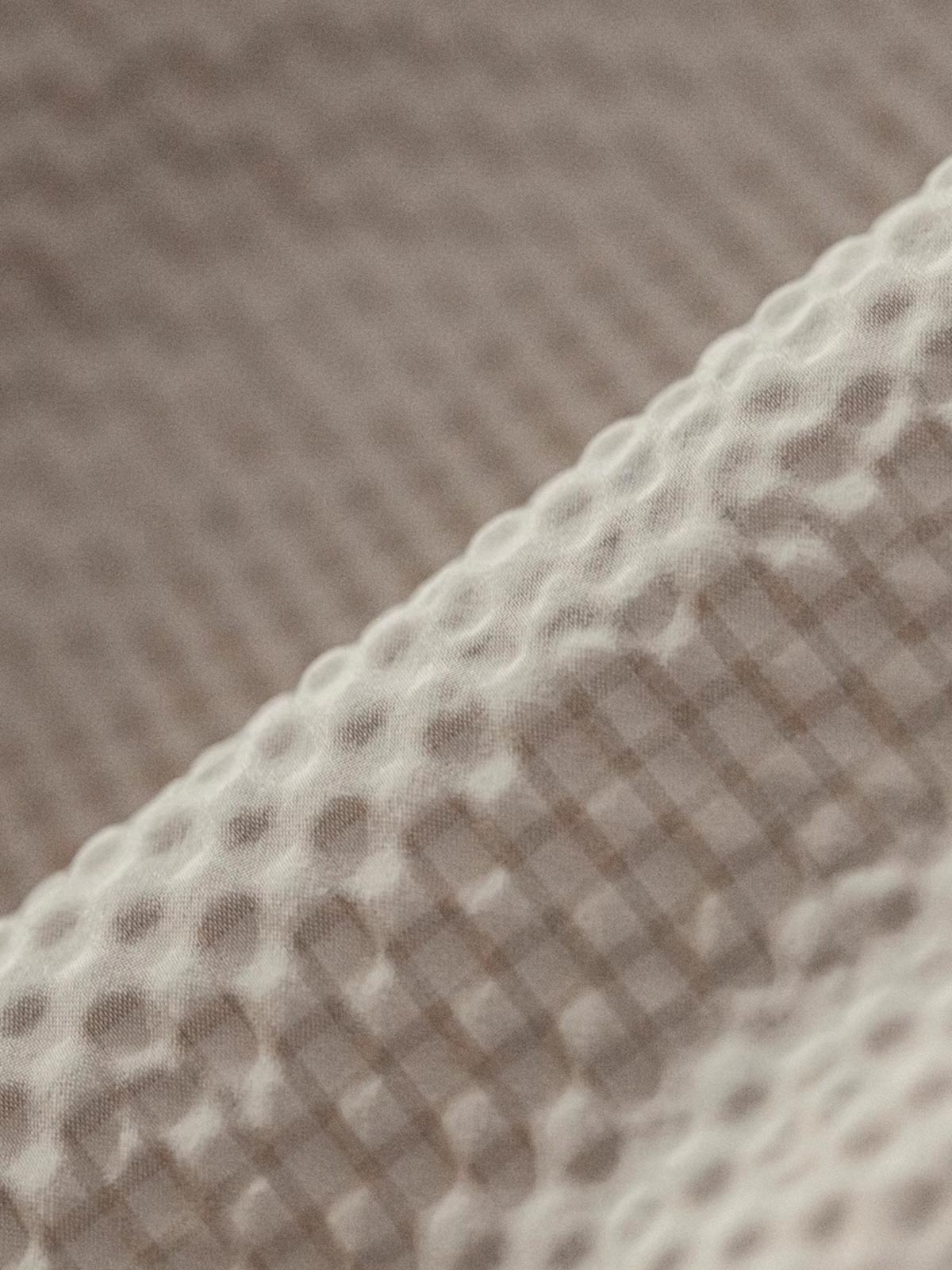 詳細画像:シャツの3D方格デザインディテール図