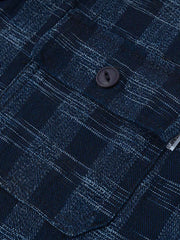 製品画像: キューバカラーとヴィンテージ格子柄が特徴のアメカジデニムジャケット
詳細画像: 耐久性のあるコットンポリエステル混紡素材と格子柄ディテール