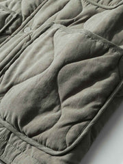 製品画像: ヴィンテージ風ひょうたん型キルティング中綿ジャケットのフロントビュー
詳細画像: ひょうたん型キルティング模様のディテール特写