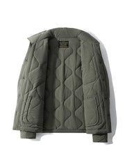 製品画像: ヴィンテージ風ひょうたん型キルティング中綿ジャケットのフロントビュー
詳細画像: ひょうたん型キルティング模様のディテール特写