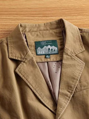 製品画像: アメリカンヴィンテージコットンジャケットの正面全体画像。
詳細画像: フィットシルエットとウォッシュ加工による自然な風合いのディテールクローズアップ。