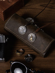 「祈る手」スウェード ネックレス