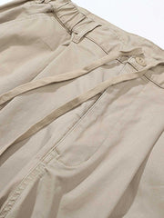 YKKジッパーとボタン、ウォッシュド加工によるヴィンテージ感のディテール