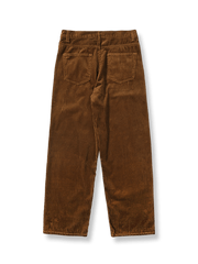 クラシックコーデュロイストレートカジュアルパンツの全身展示画像。