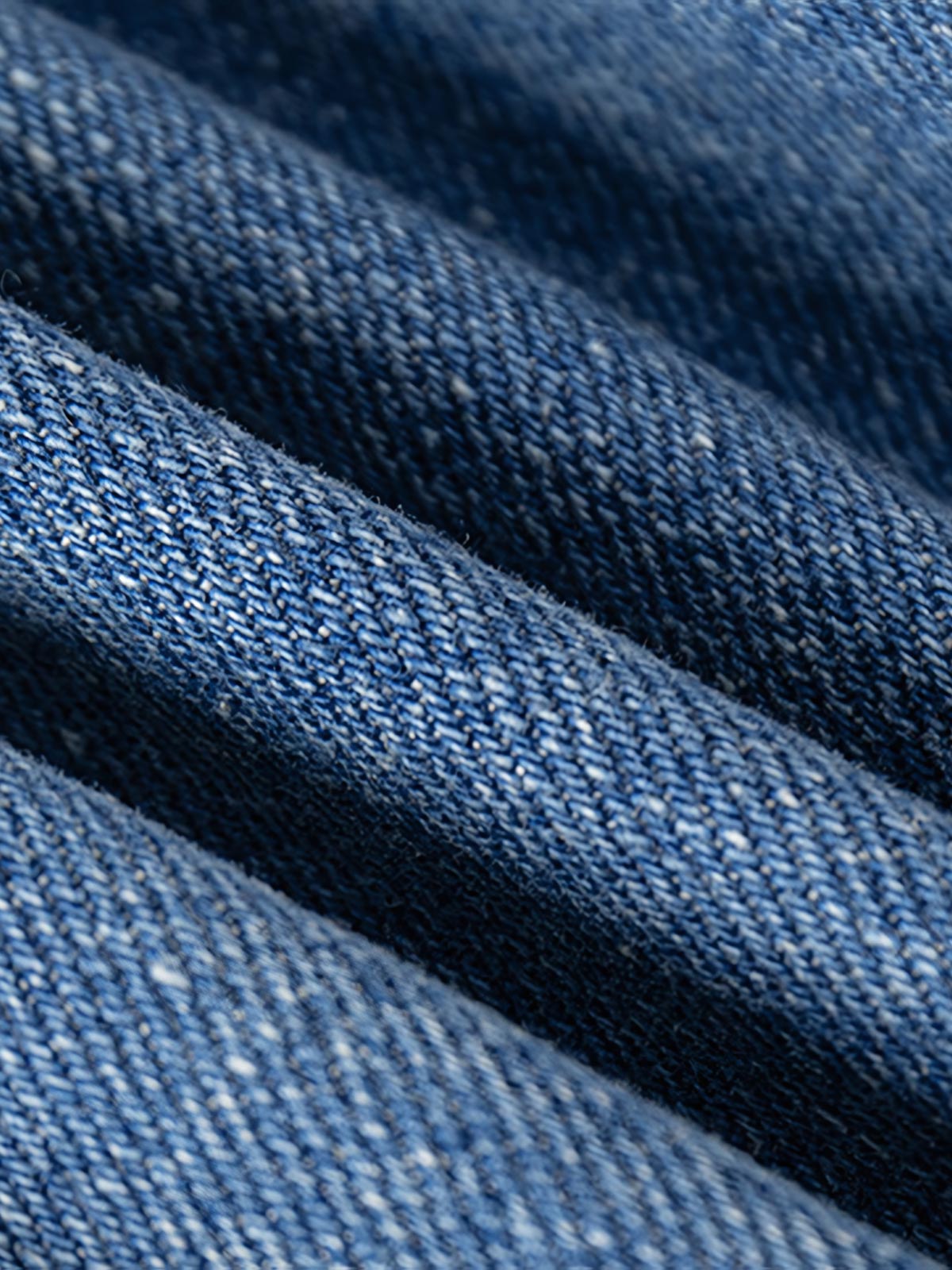 デニムショーツのディテール特写