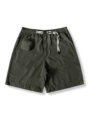 オリーブグリーン ベルト付きアウトドアショーツ全体