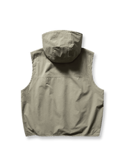 製品画像: アウトドアフード付きベストの全体展示、フードやシンプルなデザインを強調。
詳細画像: ジッパー付きポケットやドローコードのディテール展示、機能性をアピール。