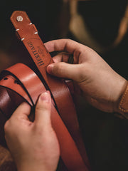 黄銅バックル なめし牛革ベルト