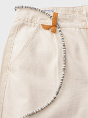 ナチュラルな風合いの綿帆布トラウザーズ