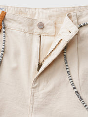 ナチュラルな風合いの綿帆布トラウザーズ