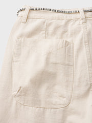 ナチュラルな風合いの綿帆布トラウザーズ