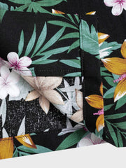 ハワイ花柄 黒色アロハシャツ