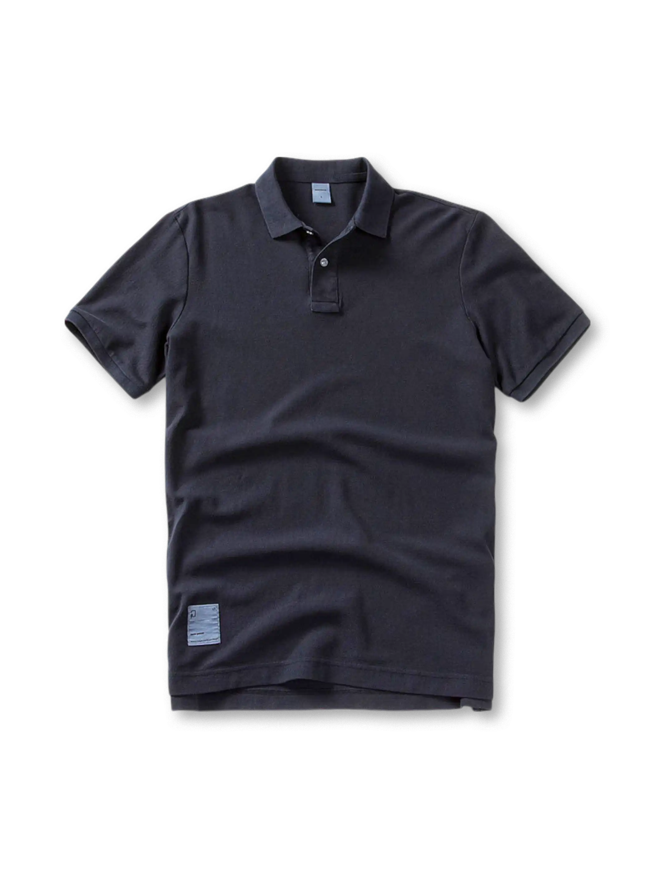 伝統的ワニ柄ピケ組織の100%コットン素材を使用した耐久性と上質感のあるプレミアムポロシャツ