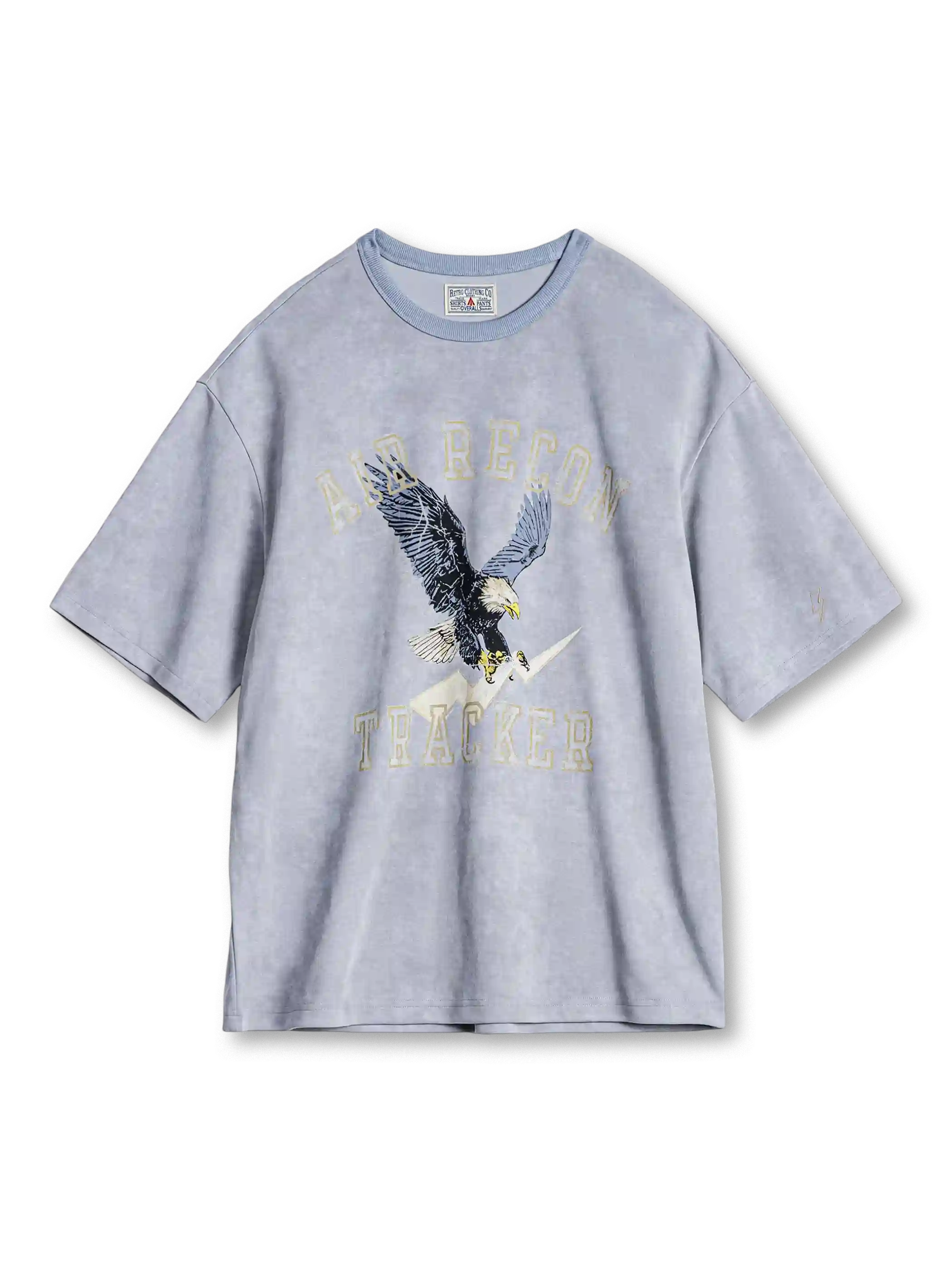 ブルーグレーのスノー加工Tシャツ、胸に稲妻を掴む鷲とアーチ状の文字のプリント