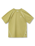 ネイビーのTシャツ、ラグラン袖と脇に沿った白い配色フラットロックステッチ