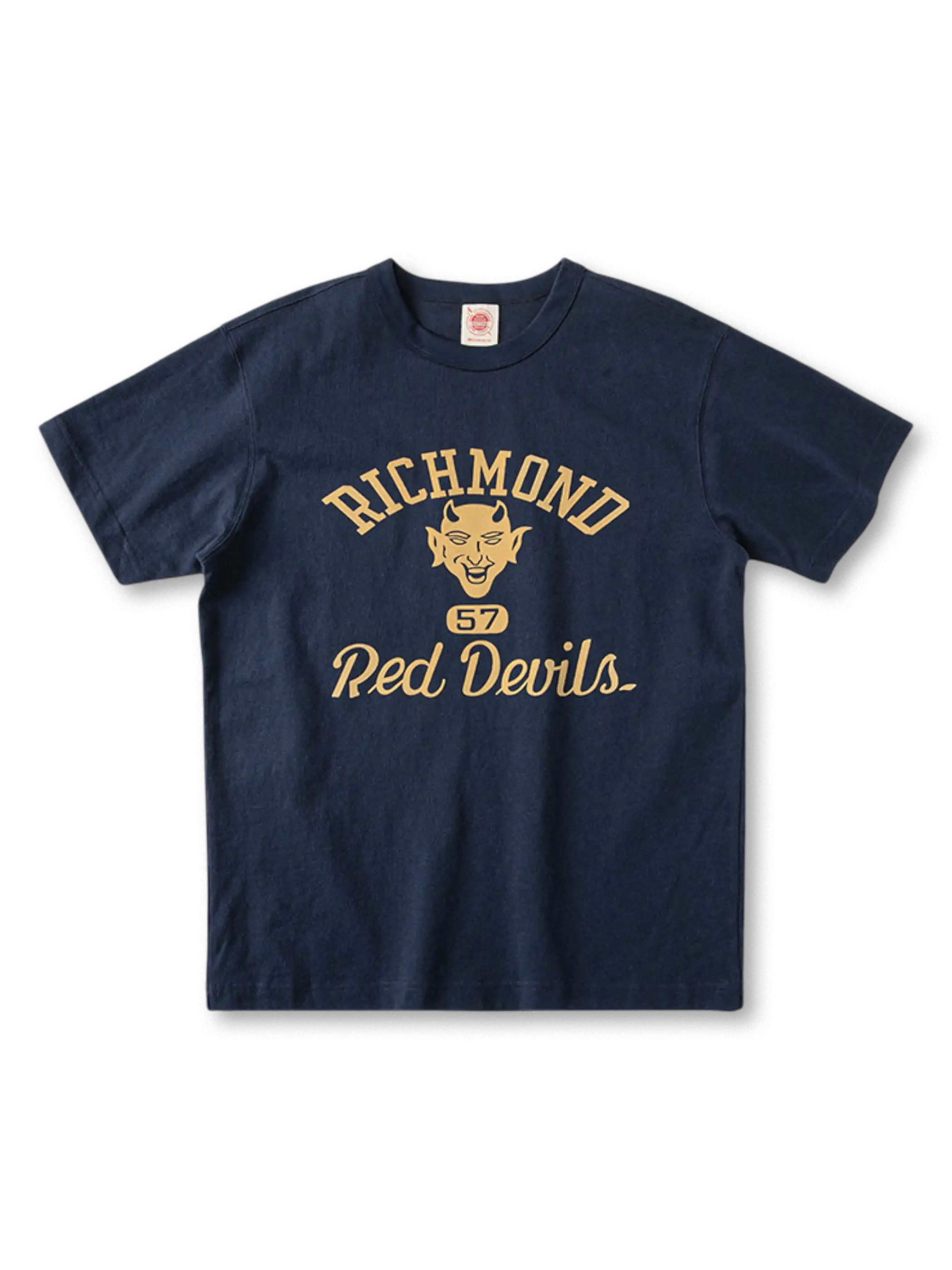 米軍第5機械化歩兵師団「レッドデヴィルス」エンブレムの植毛フロックプリントが特徴のヴィンテージTシャツ