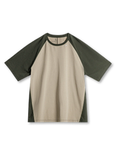 レトロ配色パネルと冷感機能が映えるラグランスリーブTシャツ