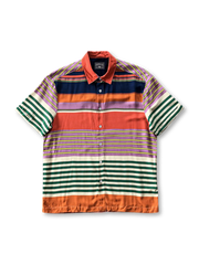 しなやかなレーヨンにマルチカラーのボーダーが映えるオープンカラーシャツ