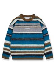 レトロなパッチワークとストライプデザインのウール混紡ニットセーター。胸元刺繍が上品なアクセント。