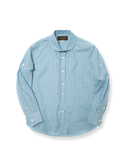 ウォッシュ加工を施したレトロストライプとラウンドネックが特徴のコットンシャツ