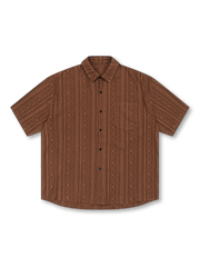 透かしジャカード織りとクリーンシルエットが特徴のレトロ半袖シャツ