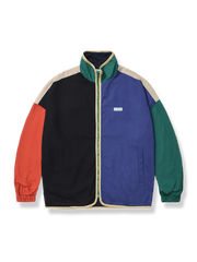 リバーシブル仕様のストレートフィットコンビジャケット