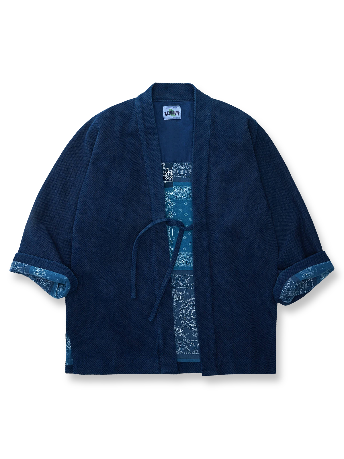 表は刺し子藍染、裏はバンダナ柄のリバーシブルはんてん。