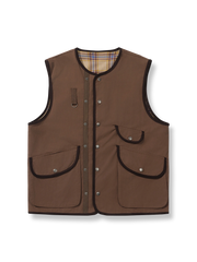 リバーシブル仕様のキャンバスとキルティングが映えるワークベスト