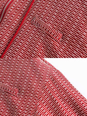 フード付きレッドスウェット