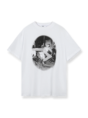 カート・コバーンのロックプリントが映えるクラシックTシャツ