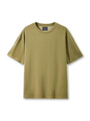 シルク混紡の軽量ニットが映えるベーシッククルーTシャツ