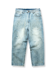 スプラッシュペイント加工が特徴のストレートデニムパンツ