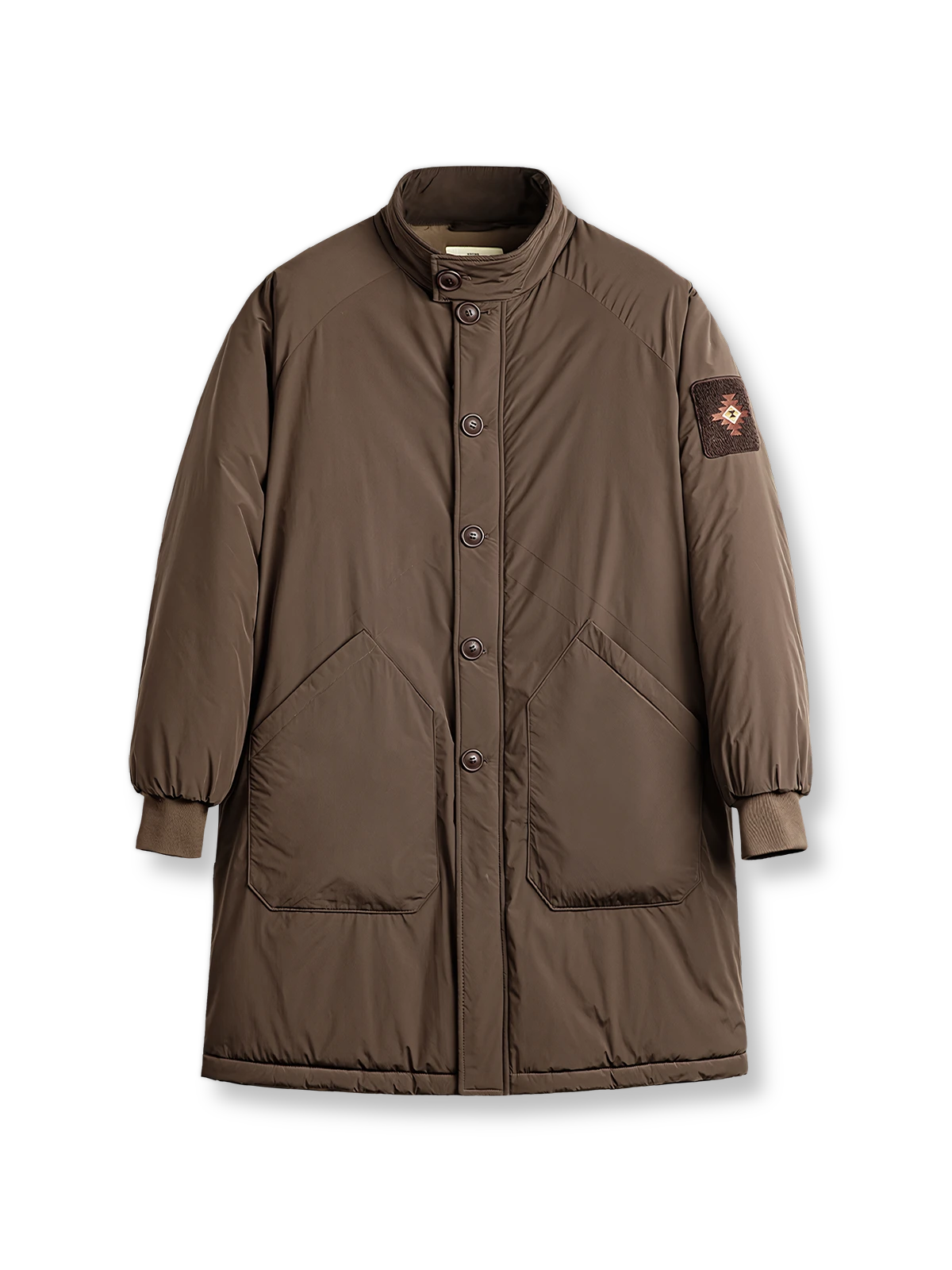 中綿入り膝丈Aラインとスタンドカラーが特徴の厚手ロングコート。