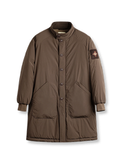 中綿入り膝丈Aラインとスタンドカラーが特徴の厚手ロングコート。