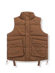 立襟と立体ポケット付きダウンベスト