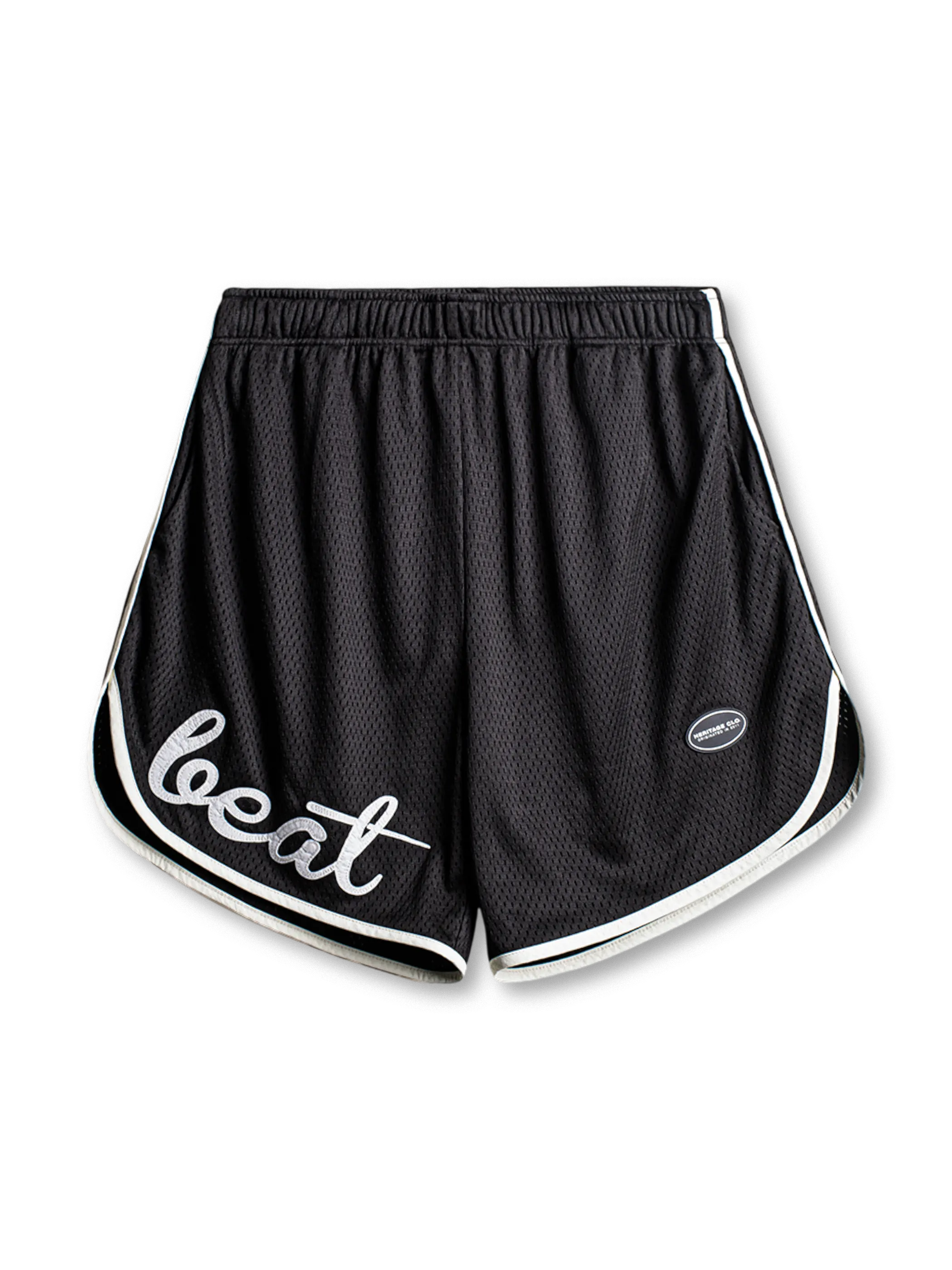 70〜80年代路上バスケ由来のダブルレイヤーメッシュとストリートパッチが特徴のショーツ