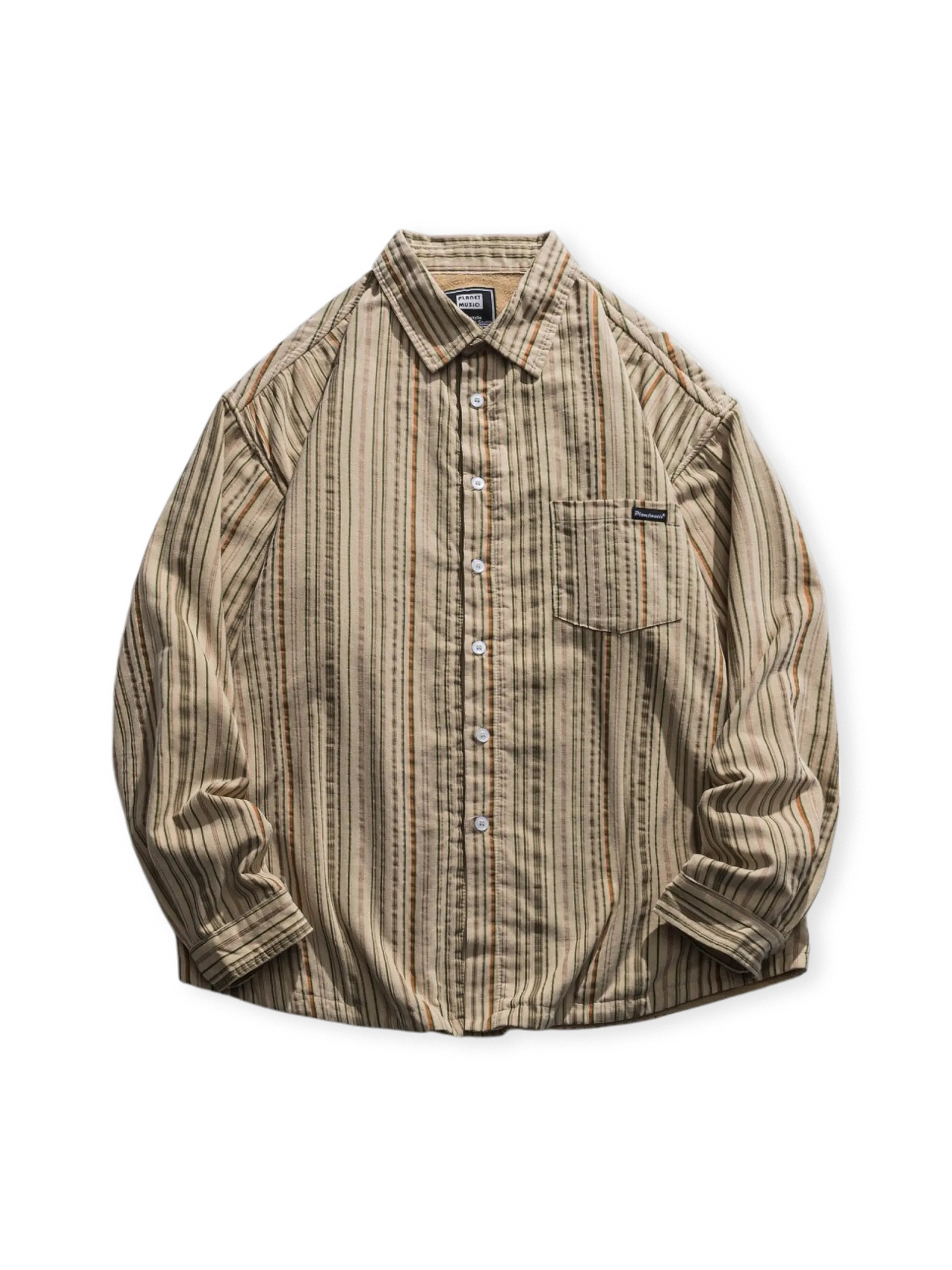 懐かしいストライプ柄と柔らかなフリース裏地付きの暖かいシャツ。ルーズフィットとドロップショルダー仕様。