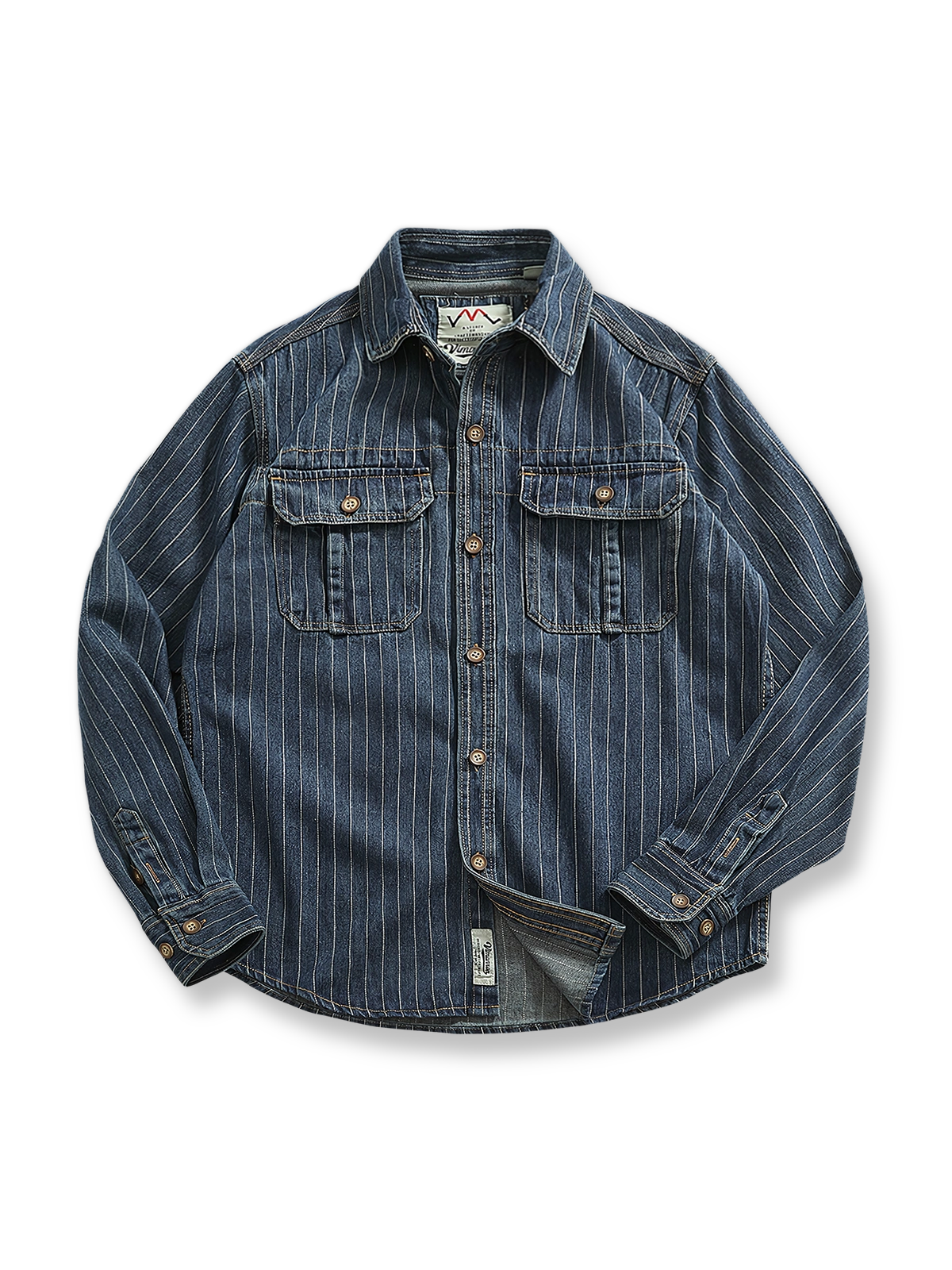 縦ストライプとワークポケット、ヴィンテージウォッシュ加工が特徴のヘビーデニムワークシャツの全体像。